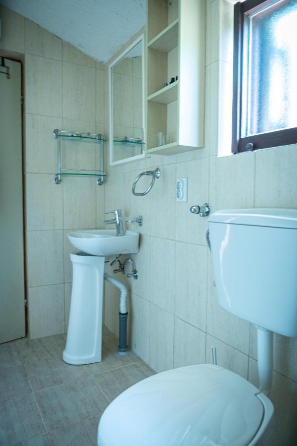 Guest House Gornji Ceklin Цетине Экстерьер фото